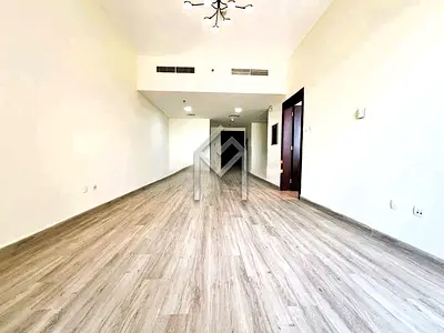FULLY RENOVATED _ BRIGHT & SPECIOUS _ READY TO MOVE