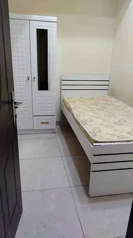 Partition Room available for single Executive New Building Damascus Road opposite Al Qusais Plaza