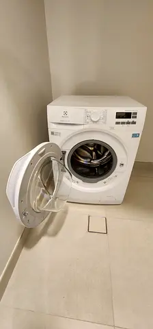 Front-load washing machine - good working condition