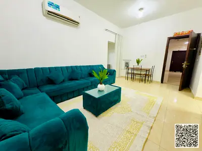 شقة فاخره غرفتين وصالة مع بلكونه  للإيجار الشهري. عجمان المويهات. مفروش بالكامل، الايجار يشمل الفواتير والإنترنت وموقف