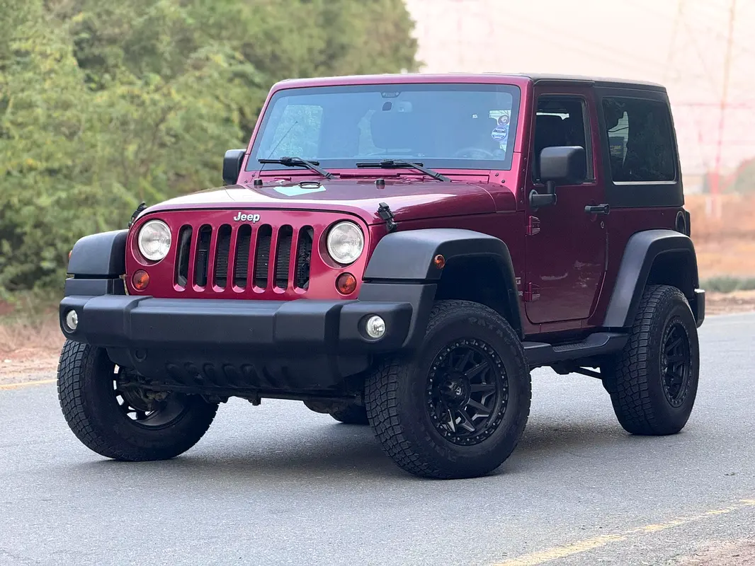 Jeep Wrangler 2013 — photo 1 of 12