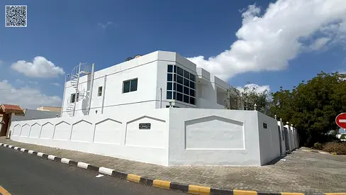 Luxury 4 Bedroom Corner Villa with Big Yard, Garden & Jacuzzi | AED 120K in Al Azra