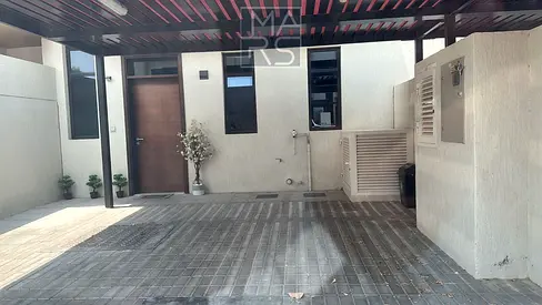 Distress Deal | Villa for Sale 3 BR + Maid | High ROI