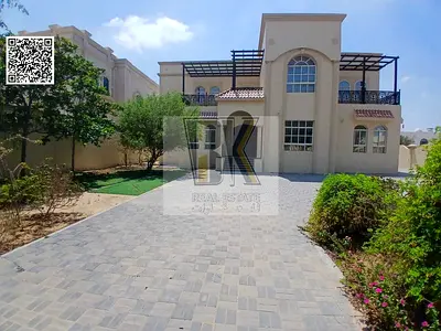 🏡 فيلا فاخرة للإيجار في أرقى مناطق عجمان – الجرف ✨ استمتع بالهدوء والخصوصية والراحة في فيلا مصممة بأعلى مستويات الرقي والفخامة، حيث تتميز بتشطيبات را