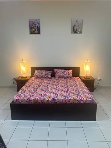 Private room for rent in international city Spain cluster
