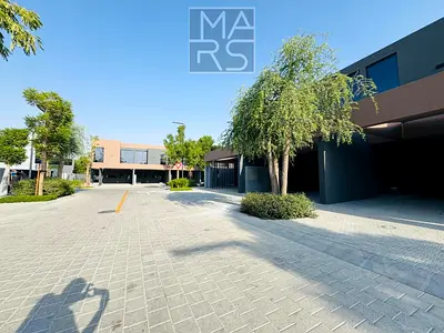 Luxury 4bedroom townhouse available for Rent