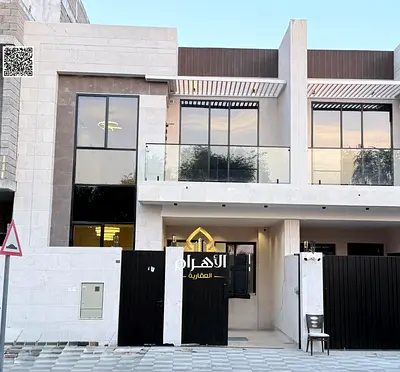 فيلا فاخرة في **الياسمين – عجمان** جاهزة للسكن الفوري بتشطيبات راقية ومساحات واسعة. ✅ **تمليك حر لجميع الجنسيات** | للتواصل وحجز موعد: **محمد مرزوق –