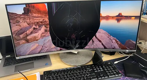 Damaged - Samsung Curved Monitor 34-inch - selling for parts