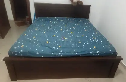 King Size Bed with 30cm pocket spring mattress with warranty