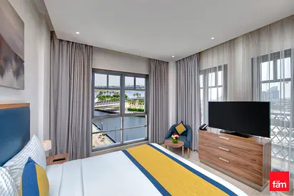 Waterfront Balcony | SUHA Creek, Al Jaddaf