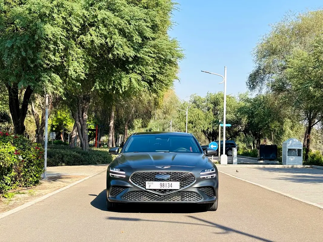 Genesis G70 2022 — photo 1 of 13