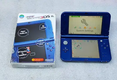 New Nintendo 3DS XL (Blue) with original box — works fine