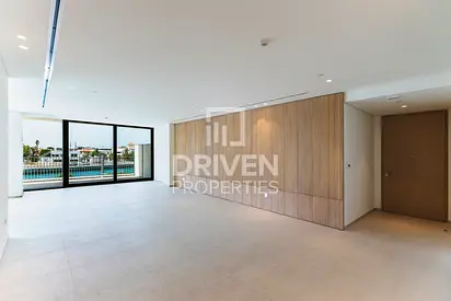 Amazing Canal View | Great Location | Negotiable