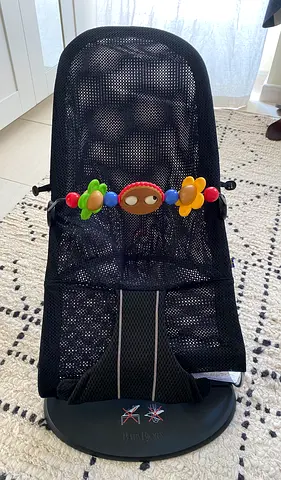 BabyBjörn Bouncer Bliss Mesh with wooden toy