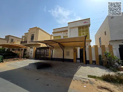 Deluxe villa for family living, prime location, 5 bedrooms with a large yard, deluxe custom finishing