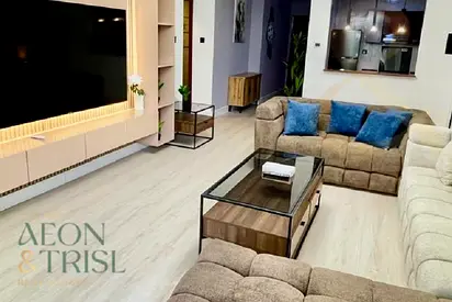 Spacious Layout | Canal View | 1 Bedroom