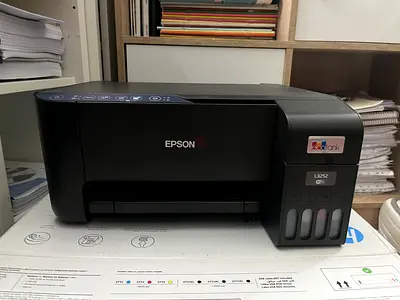 epson L3252 printer almost brand new with warranty