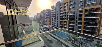 Unfurnished Studio | Vacant | Boulevard Views