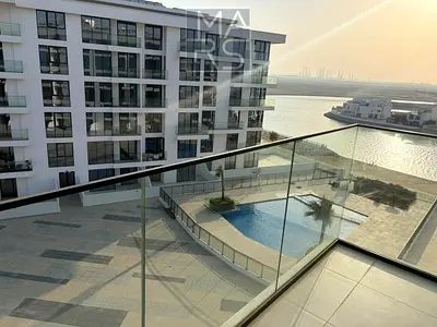Spacious Studio Design | Brand-New | Beach-View Balcony