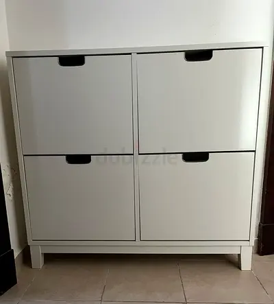 Shoe cabinet in perfect conditions