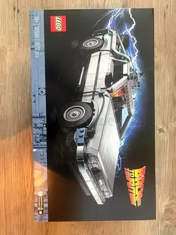 BARGAIN BRAND NEW LEGO 10300 ICONS BACK TO THE FUTURE TIME MACHINE