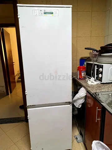 White Bottom-Freezer Refrigerator - Used, براد للبيع