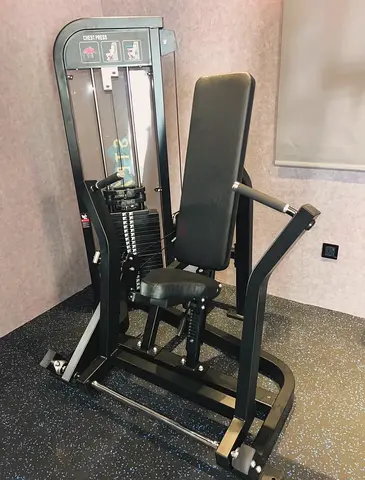 Stralth Pro Chest Press