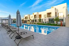 Luxury 3 Bed - Near to Pool - Single Row -Book Now