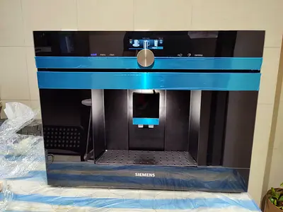 Siemens iq700 latest model built-in coffee  espresso machine - working, good condition
