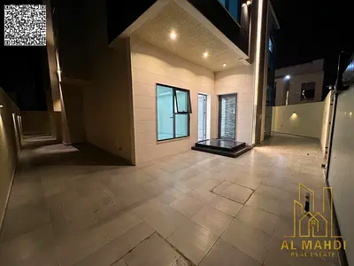 فرصة مميزة لامتلاك فيلا زاوية راقية على شارعين أسفلت في منطقة الحليو 2 – إمارة عجمان، بموقع حيوي قريب من المسجد وقريب جدًا من شارع الشيخ محمد بن زايد،