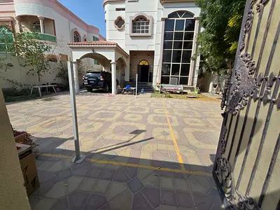Villa for sale Rawda 3 Al Talla street 5000 sqft land 5300 built yard and shaded parking price 2.5M AED including registration near Sharjah and Dubai