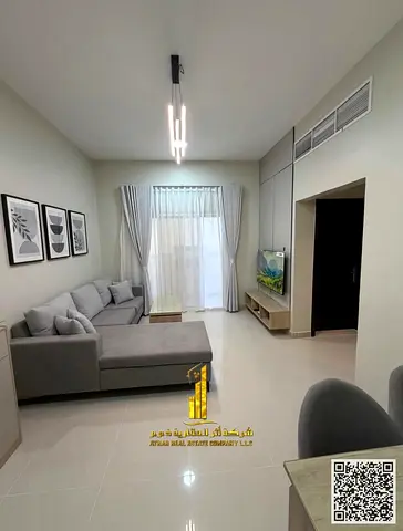 شقه فاخره غرفه وصاله مع بلكونه باطلاله مفتوحه.الجرف 2.مفروش بالكامل للإيجار الشهري✨الإيجار يشمل الفواتير والإنترنت وموقف