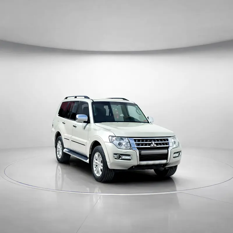 Mitsubishi Pajero 2020 — photo 1 of 15