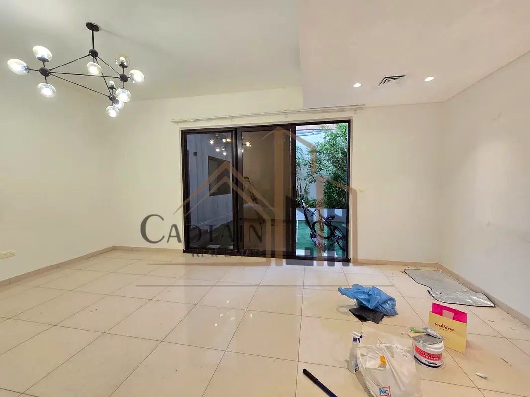 🏡 Elegant 3BHK Townhouse with Maid Room & Separate Majlis | 2,600 Sqft | 7 Parking Spaces | Prime Living in Nasma Residences ✨