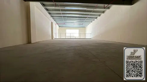 🏭 Warehouse for Annual Rent in Al Jurf Industrial Area – Ajman ✨ Ideal opportunity for businesses and industrial use! 🔹 : 3000 sqf