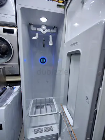 LG Styler Airdresser closet steam iron/ garment care closet - good condition