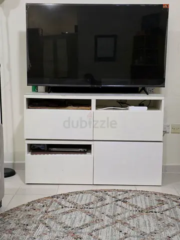 White TV Unit Tempered Glass Top
