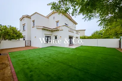 Vacant Now | Single Row | Large Plot