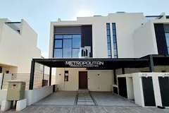 Corner Townhouse | Single Row | Sea View