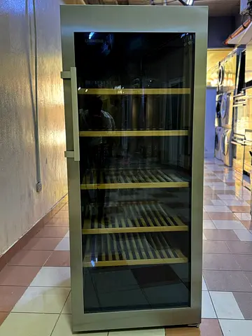 Liebherr wine fridge in good working condition