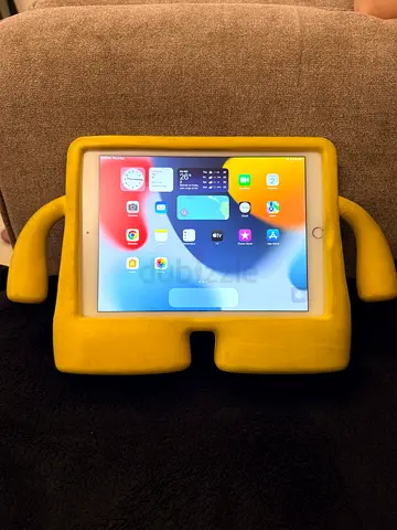 Apple iPad Air 2, 128 GB with yellow kid-friendly case - Good Working Condition