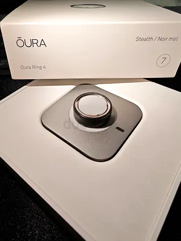 Oura Ring 4 (Size 7, Stealth) - In Original Box