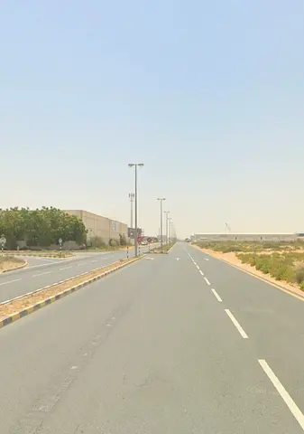 *للبيع قطعة أرض صناعية في الشارقة منطقة الصجعة الصناعية الحنو القديم بلوك 2*