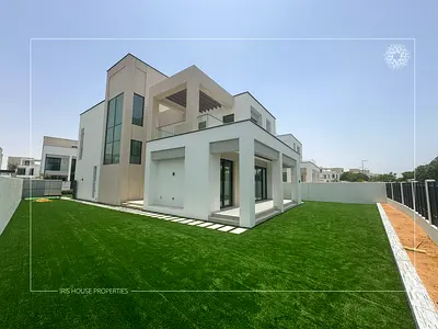 Private Garden | Luxury Villa | Prime Location