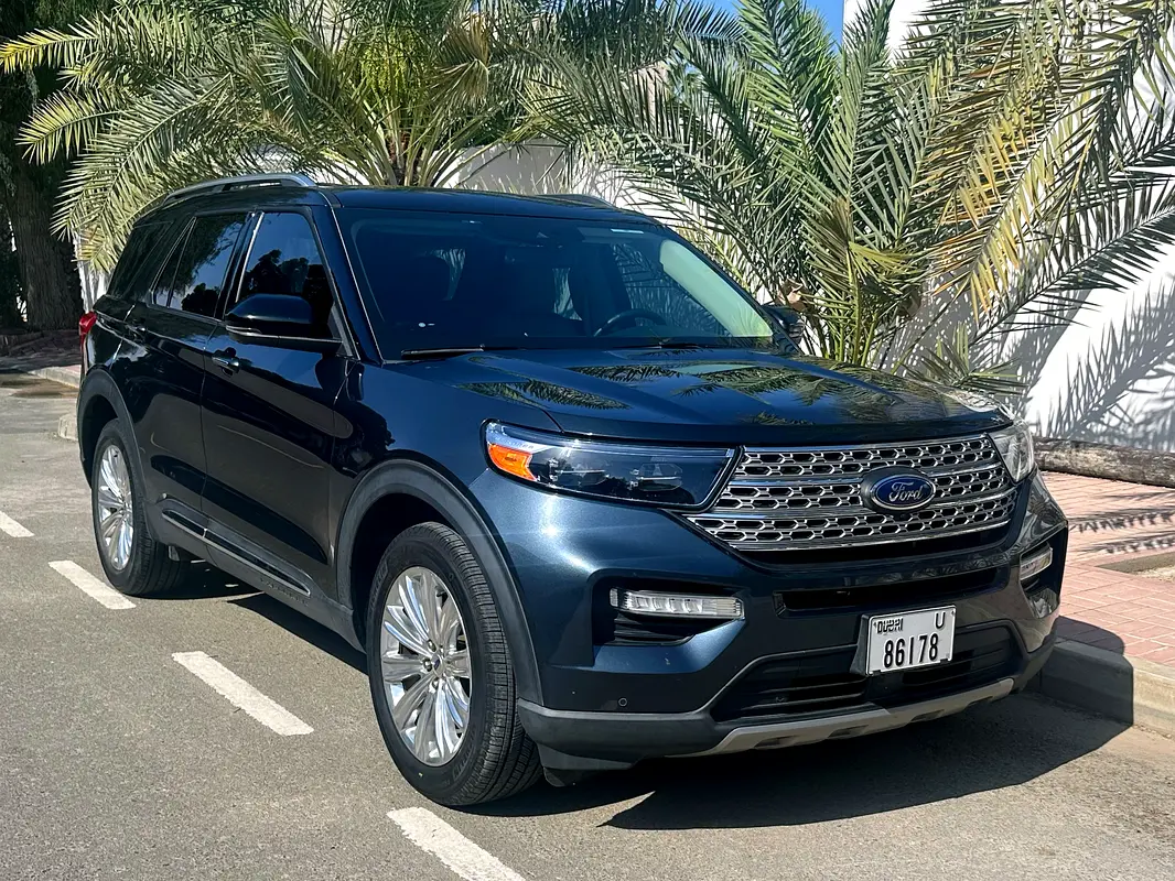 Ford Explorer 2022 — photo 1 of 19