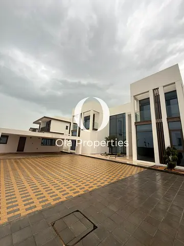 Luxury 5BR+M | Private Majlis | Exceptional Layout