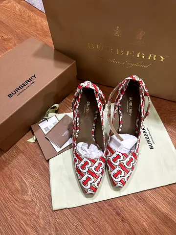 Burberry Sandals long Heels