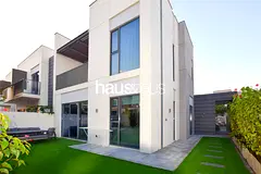 Upgraded | Walk to Pool And Gym | Great Location