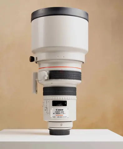 CANON EF 200MM F/1.8L USM Holy Grail Lens