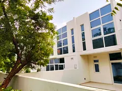 Spacious 4 bedroom Villa with garden view